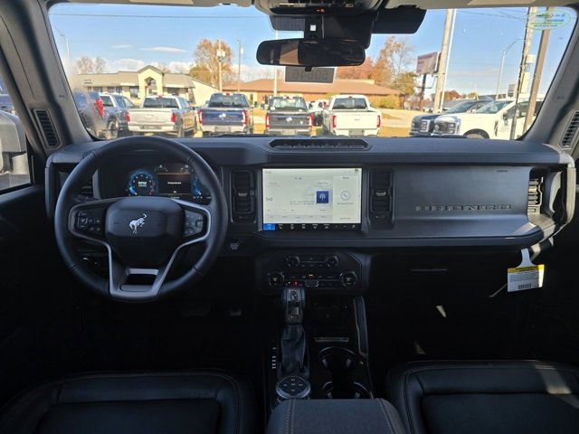 New 2025 Ford Bronco Badlands w/ Sasquatch Package image 13