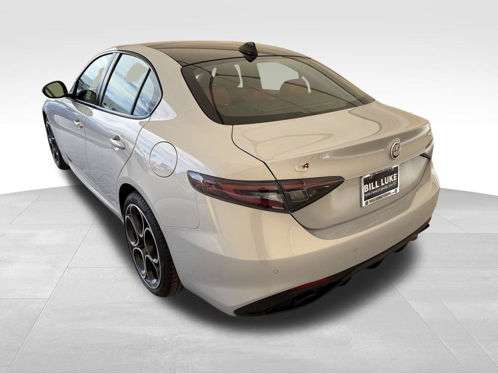New 2026 Alfa Romeo Giulia AWD image 9