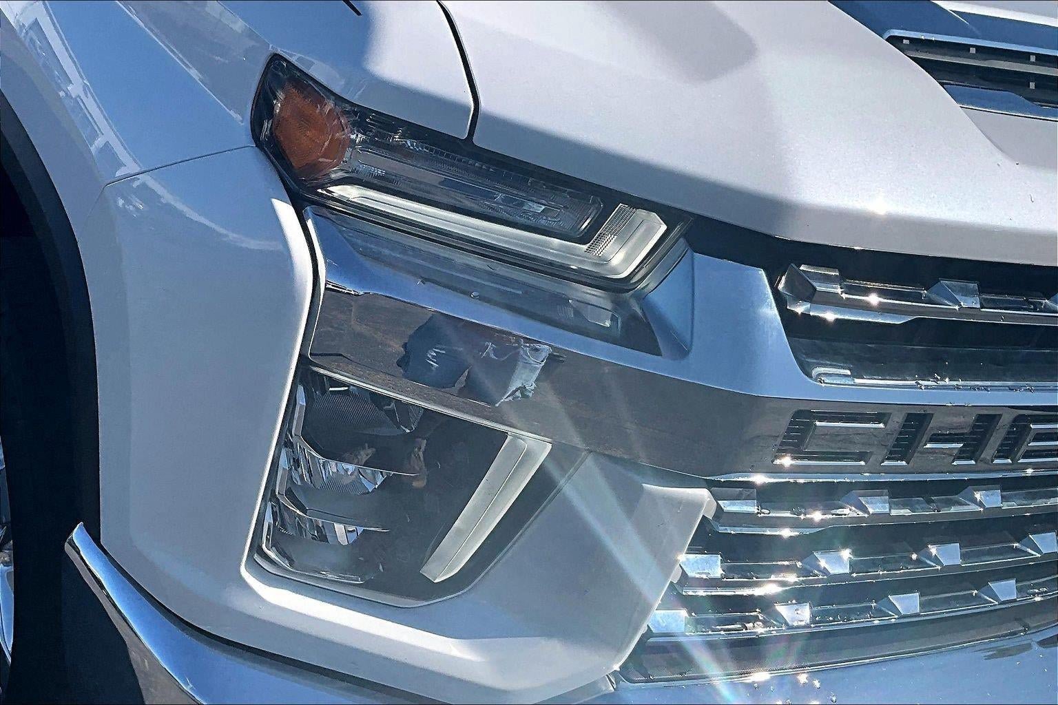 Used 2021 Chevrolet Silverado 2500 LTZ w/ LTZ Premium Package AWD/4WD image 27