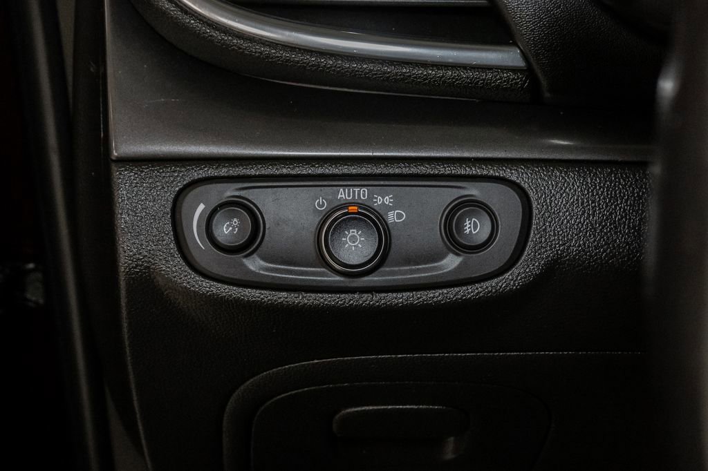 Used 2018 Buick Encore Premium w/ Experience Buick Package FWD image 17