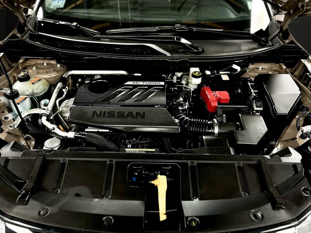 Used 2025 Nissan Rogue SV image 41