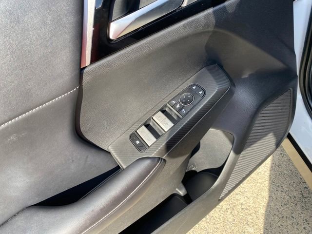 Used 2024 Mitsubishi Outlander SE image 25