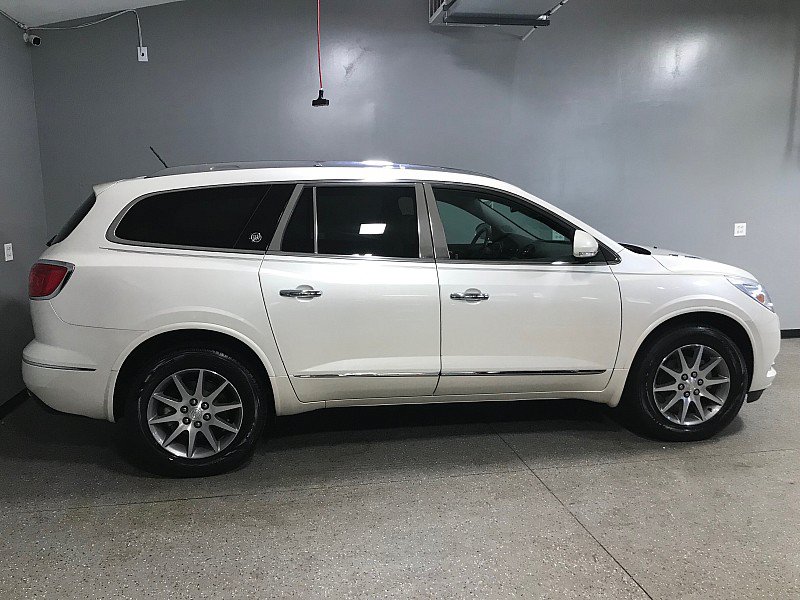 Used 2015 Buick Enclave Leather w/ Trailering Package FWD image 2