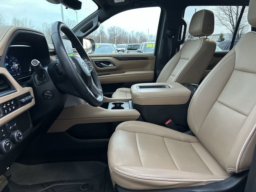 Used 2024 Chevrolet Tahoe Premier AWD/4WD image 25