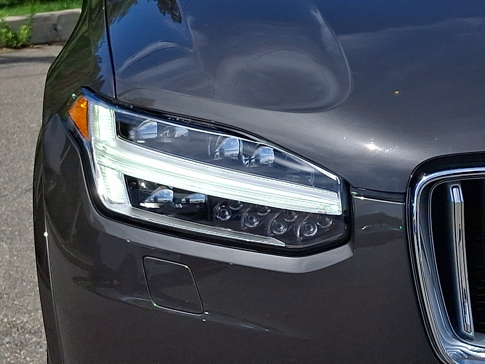 Certified 2024 Volvo XC90 B6 Plus AWD/4WD image 10