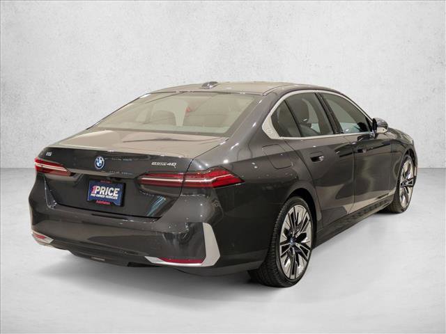 Used 2024 BMW i5 eDrive40i w/ Premium Package image 5