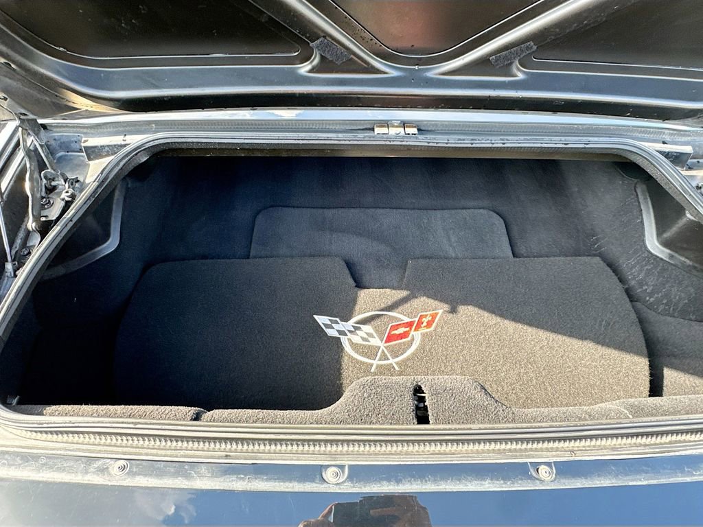 Used 1998 Chevrolet Corvette Convertible w/ Memory Pkg image 27