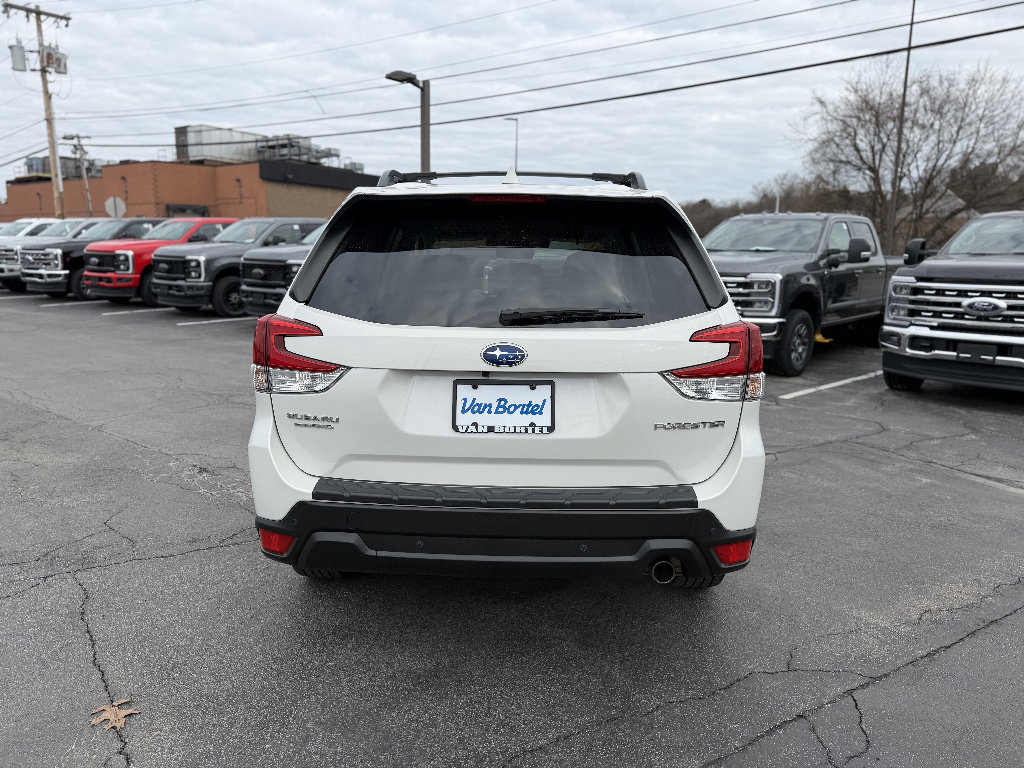 Used 2019 Subaru Forester Limited image 5