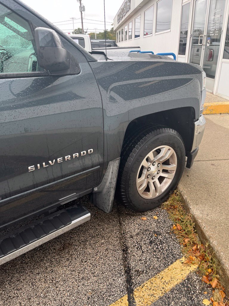 Used 2018 Chevrolet Silverado 1500 LT w/ All Star Edition AWD/4WD image 7