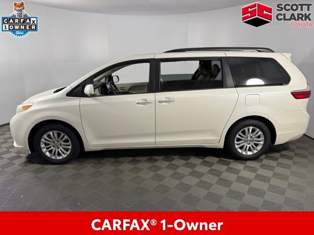 Used 2017 Toyota Sienna XLE image 4