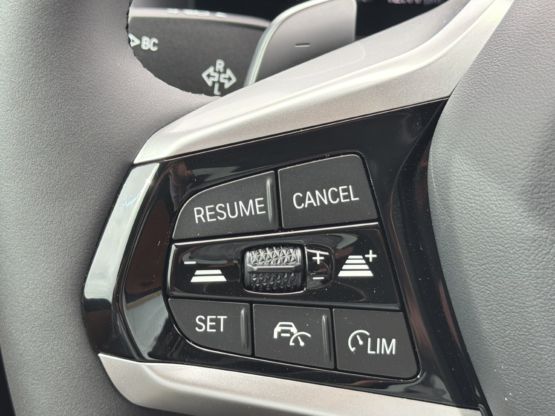 New 2026 BMW 330i Sedan w/ Convenience Package RWD image 31
