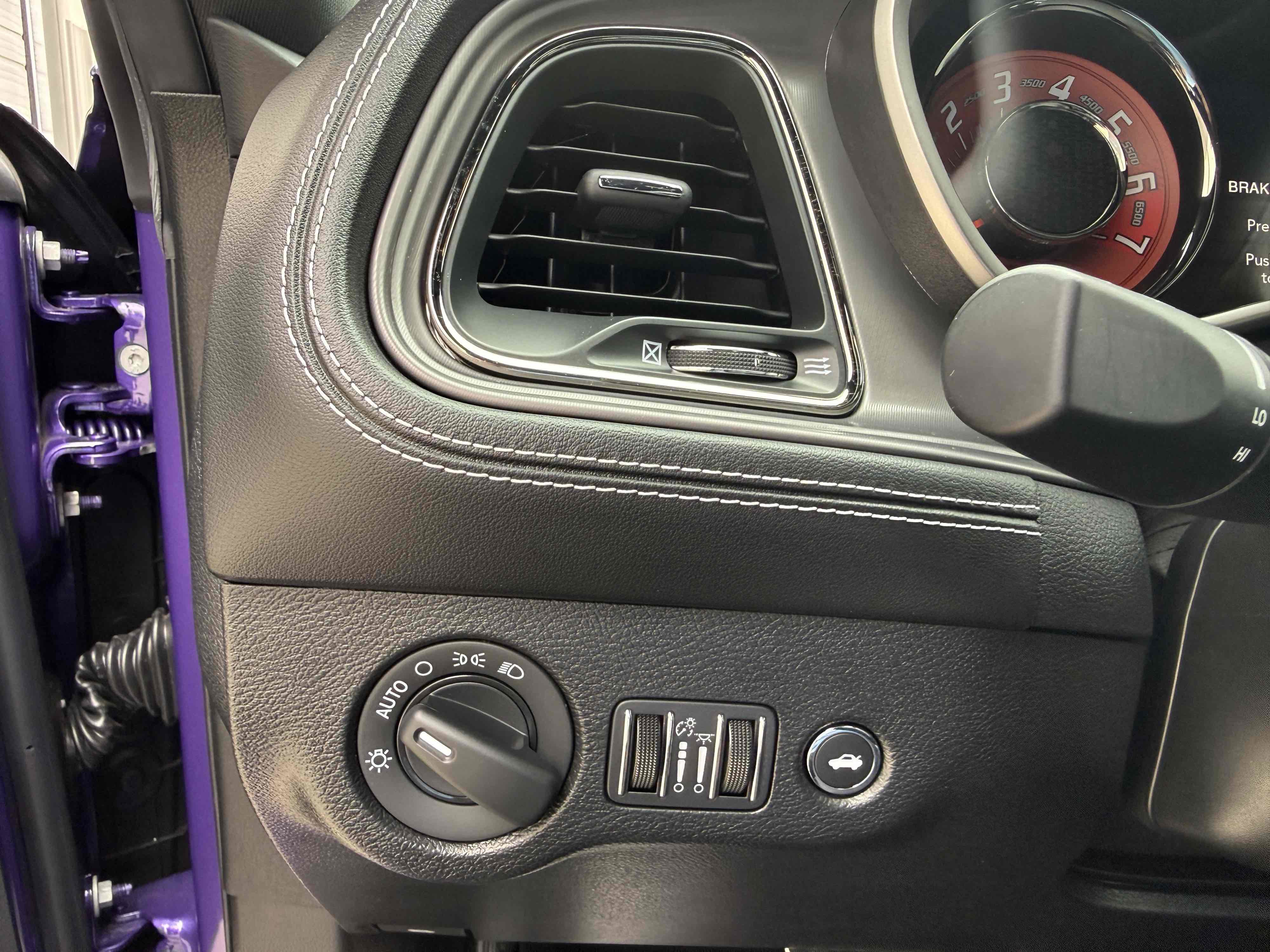 Used 2023 Dodge Challenger SRT Hellcat RWD image 33