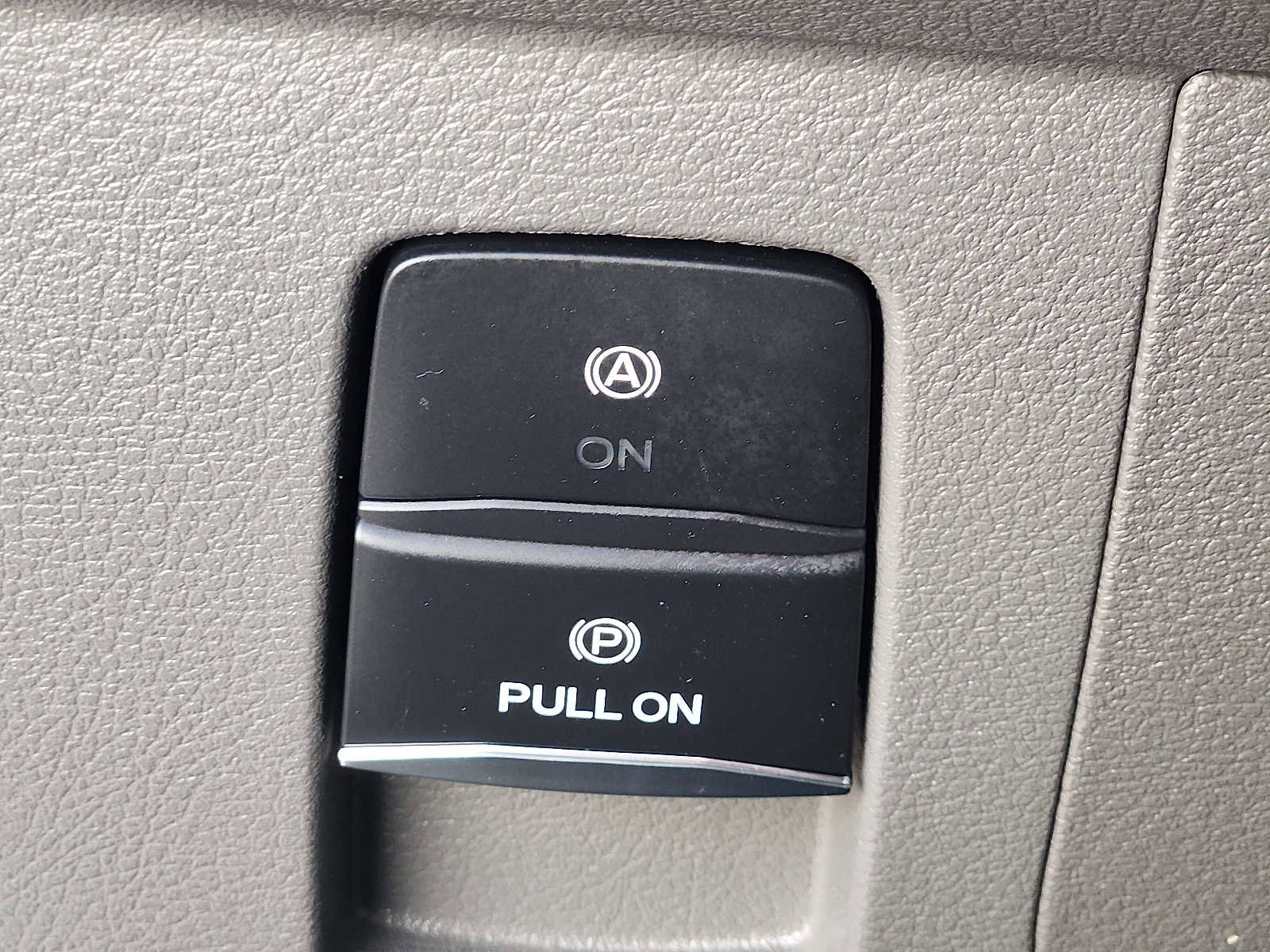 Used 2024 Ford Transit 350 XLT image 25