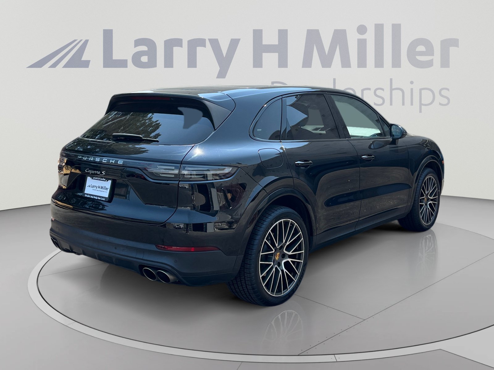Used 2021 Porsche Cayenne S AWD/4WD image 5
