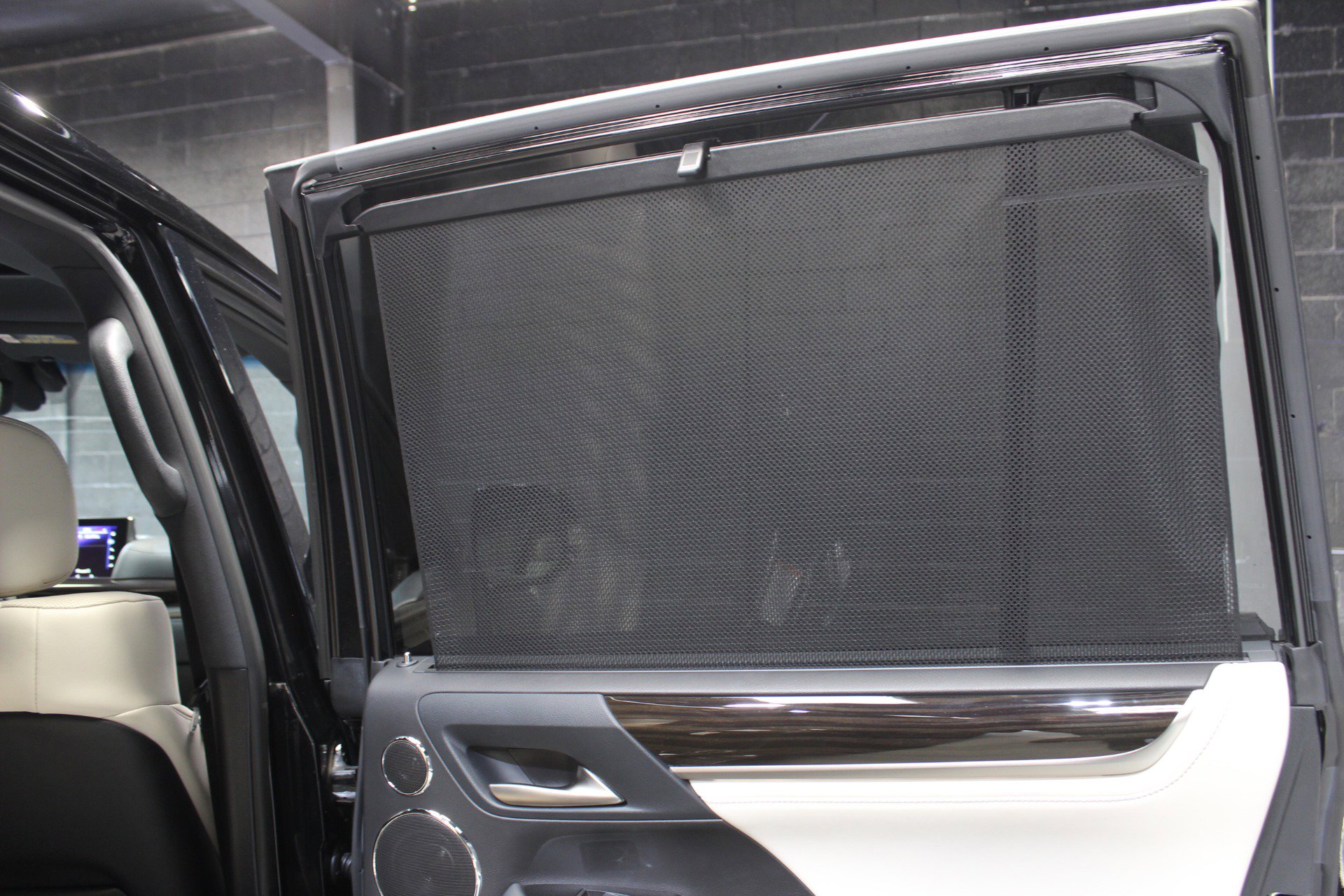 Used 2019 Lexus LX 570 Three-Row Inspiration Series w w/ Inspiration Series image 41