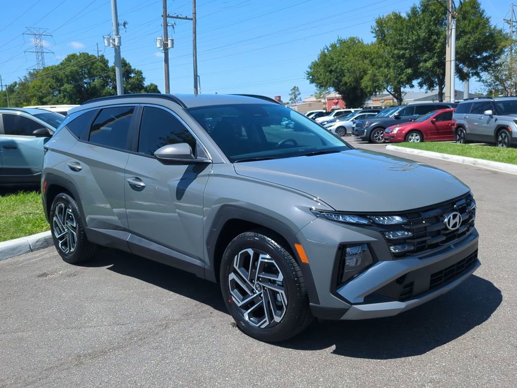 New 2026 Hyundai Tucson SEL Plus FWD image 2