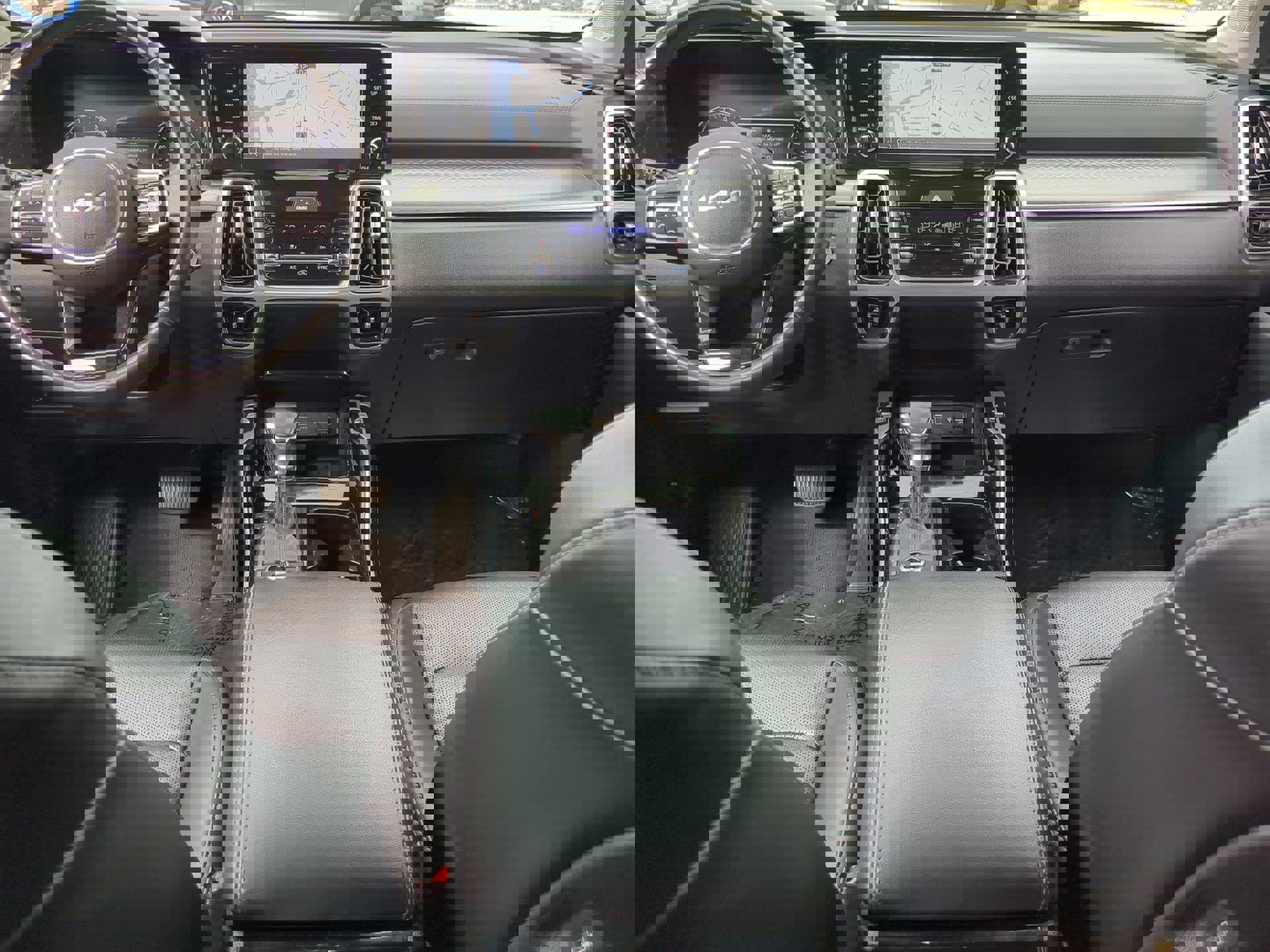 Used 2022 Kia Sorento SX image 16