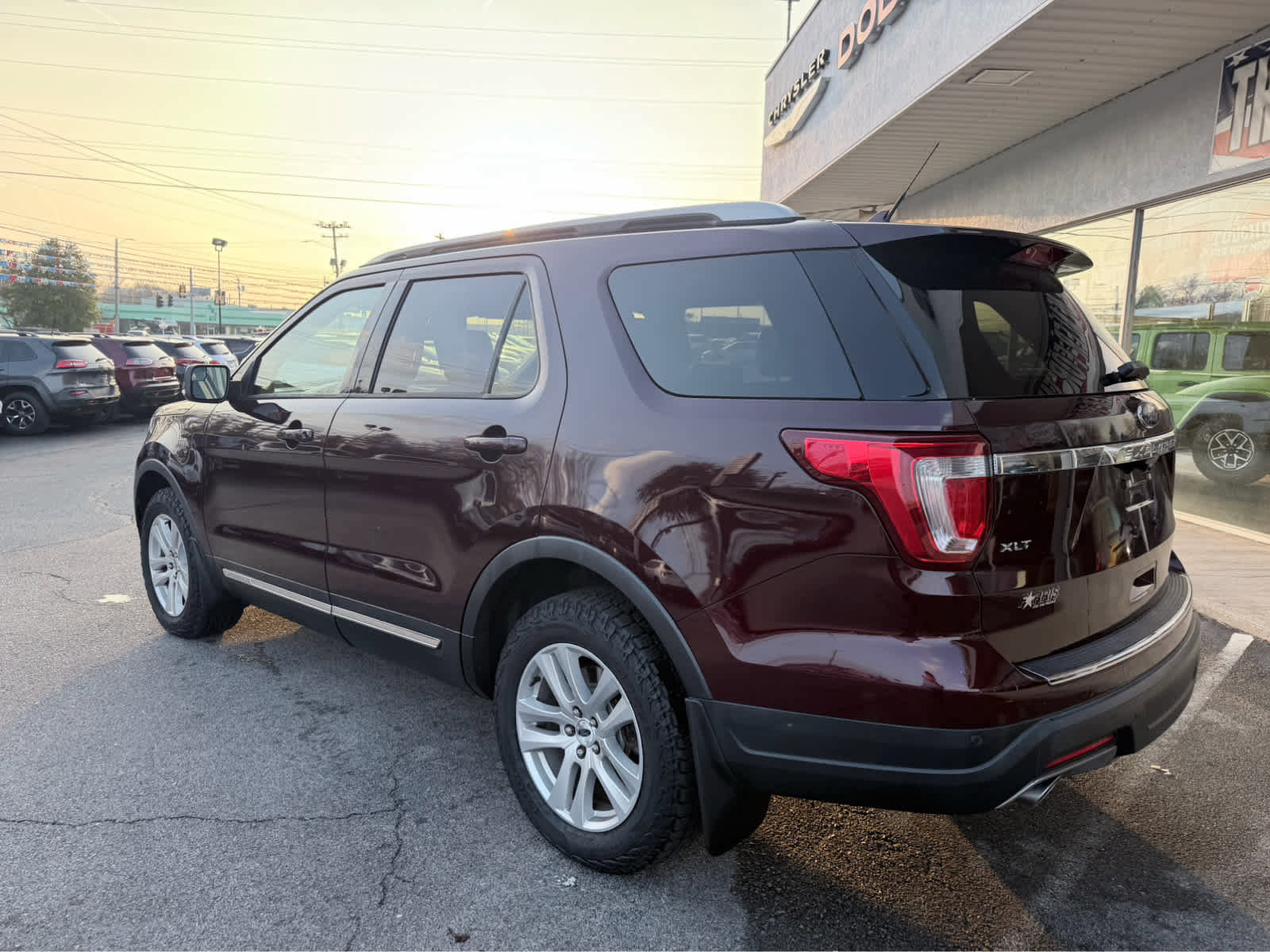 Used 2018 Ford Explorer XLT w/ Equipment Group 202A image 10