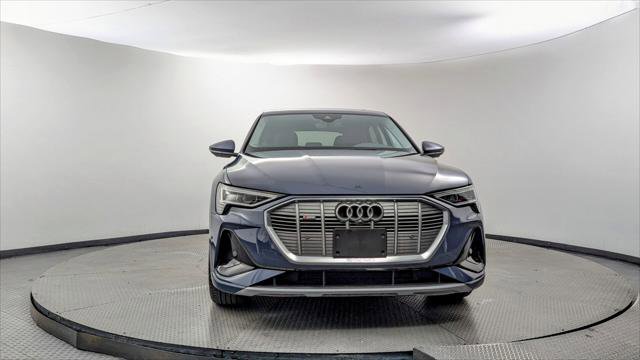 Used 2021 Audi e-tron Premium Plus w/ Premium Plus Package image 12