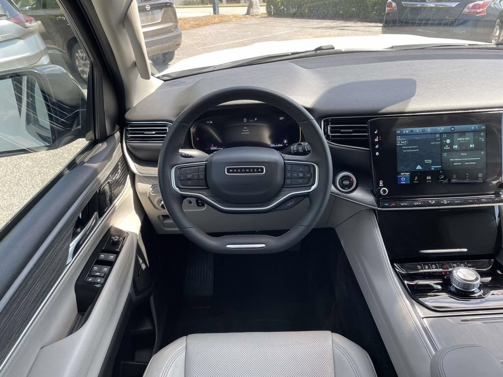 Used 2024 Jeep Wagoneer L Series II w/ Flexible Seating Group AWD/4WD image 14