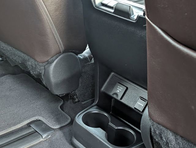 Used 2023 Toyota Sienna Platinum image 34