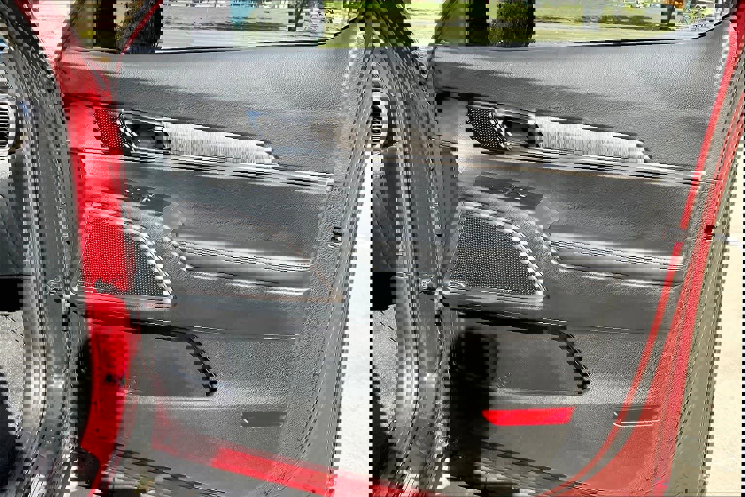 Used 2024 Kia Telluride EX w/ EX Captain's Chair Package image 28