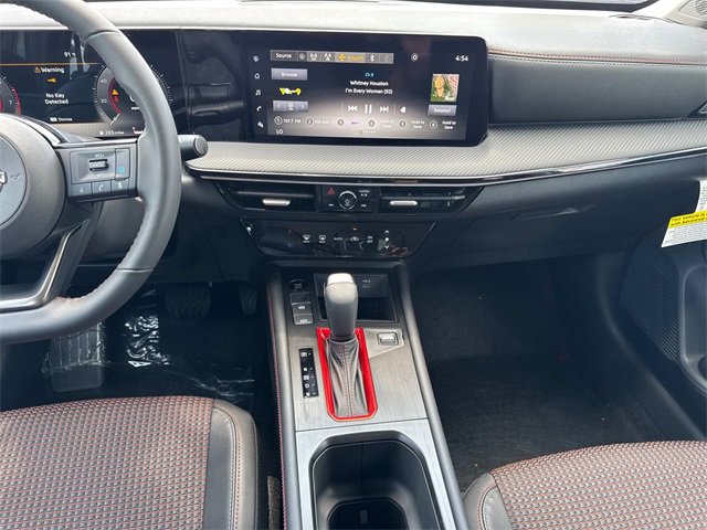 New 2025 Nissan Kicks SR image 18