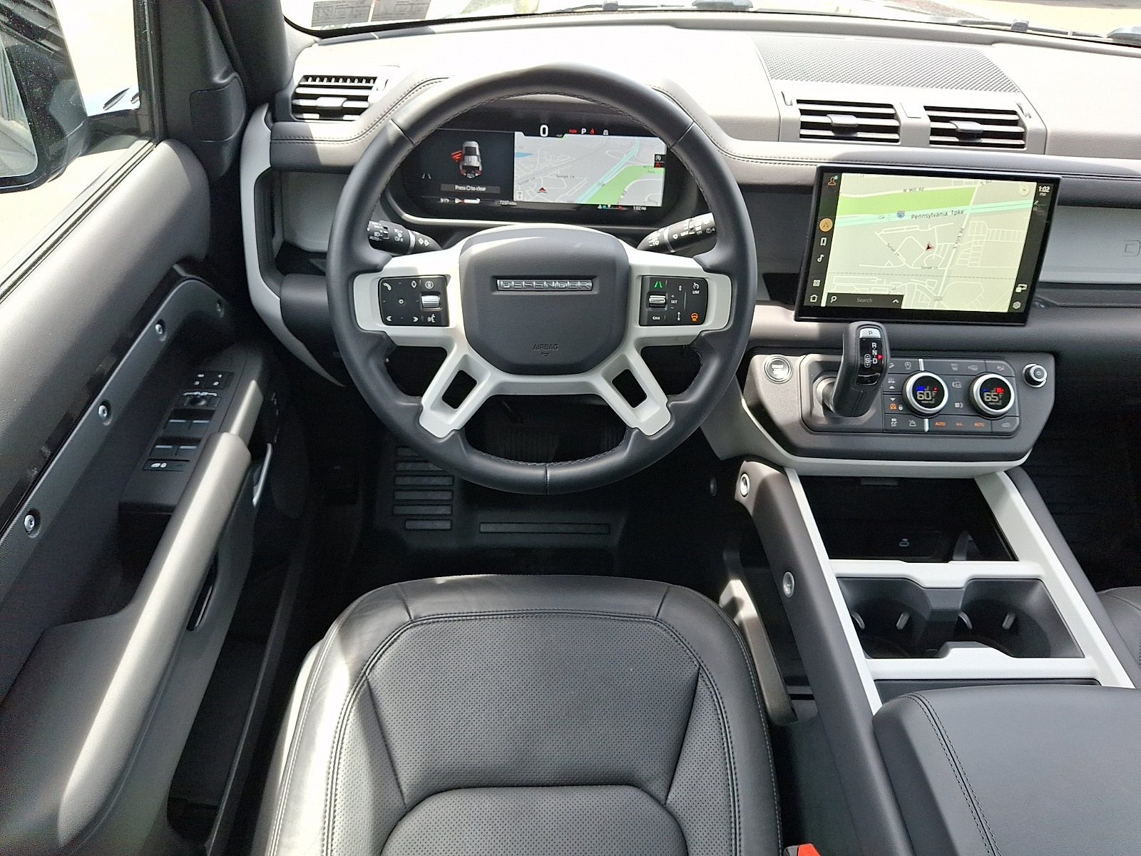 Used 2025 Land Rover Defender 110 S AWD/4WD image 4