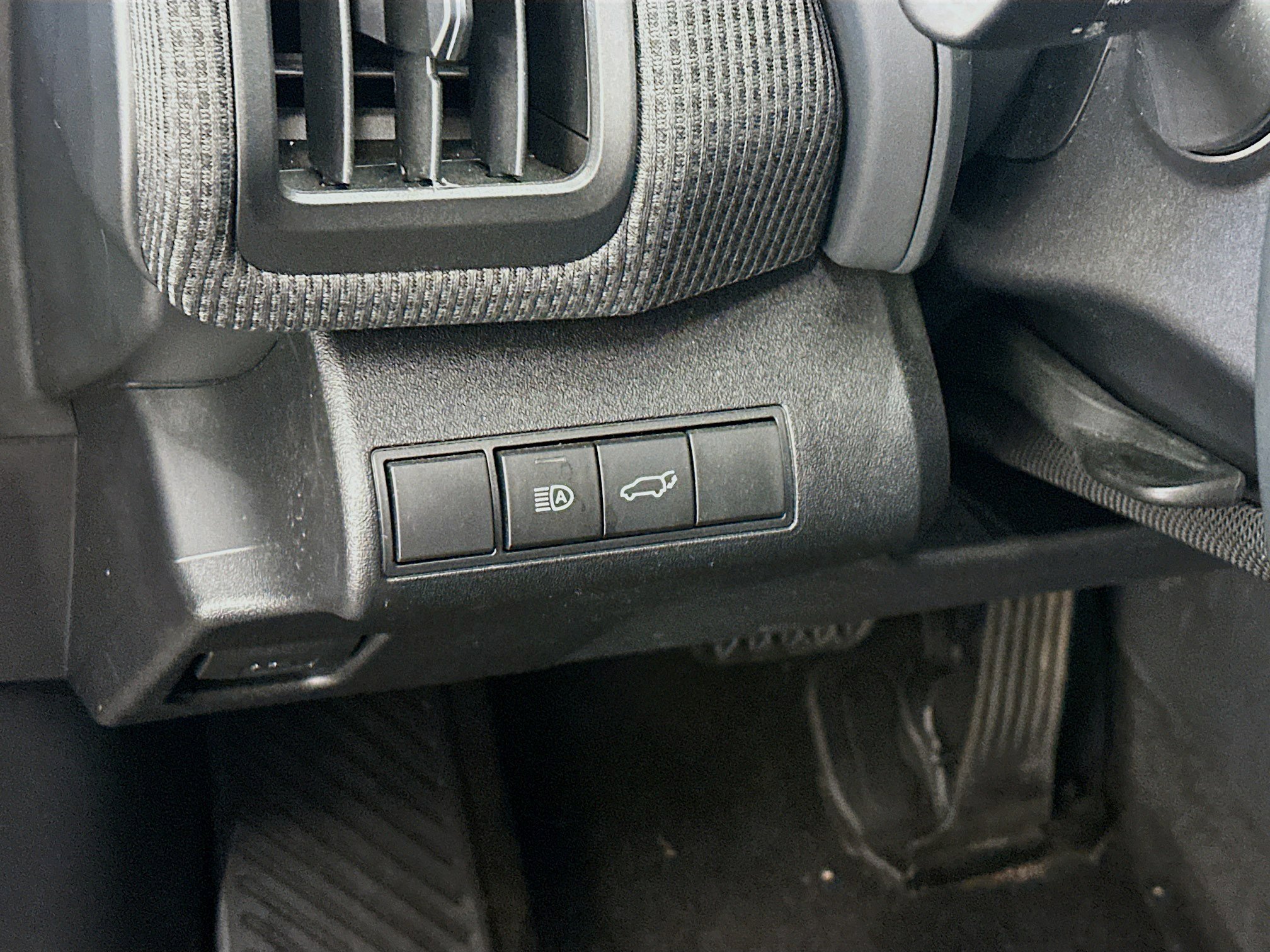 Used 2023 Toyota bZ4X AWD w/ Weather Package image 17