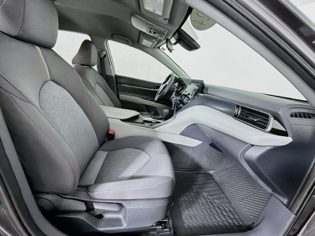 Used 2024 Toyota Camry LE FWD image 28