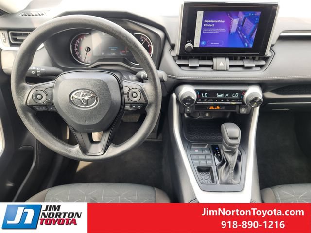 Used 2025 Toyota RAV4 XLE AWD/4WD image 26
