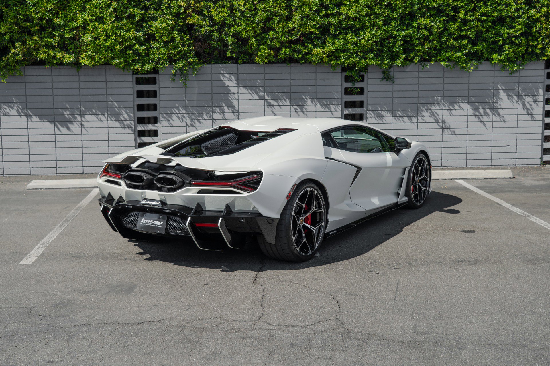 Used 2024 Lamborghini Revuelto image 37