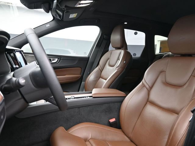 Used 2023 Volvo XC60 B5 Ultimate image 9