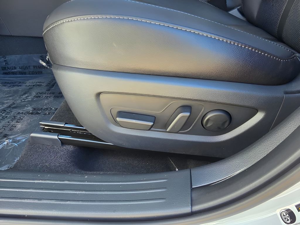 Used 2026 MAZDA CX-50 AWD 2.5 Hybrid w/ Weather Package image 16