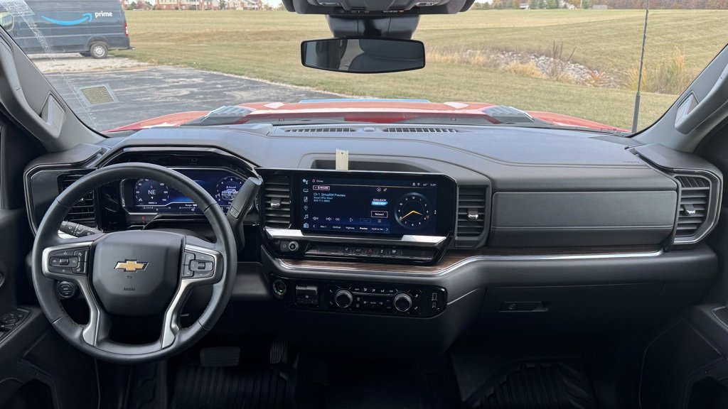 Used 2024 Chevrolet Silverado 2500 LT w/ Convenience Package image 33