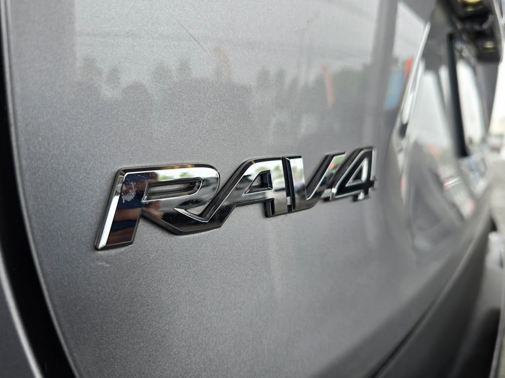 Used 2023 Toyota RAV4 LE AWD/4WD image 42