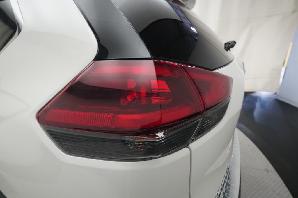 Used 2020 Nissan Rogue SL image 33