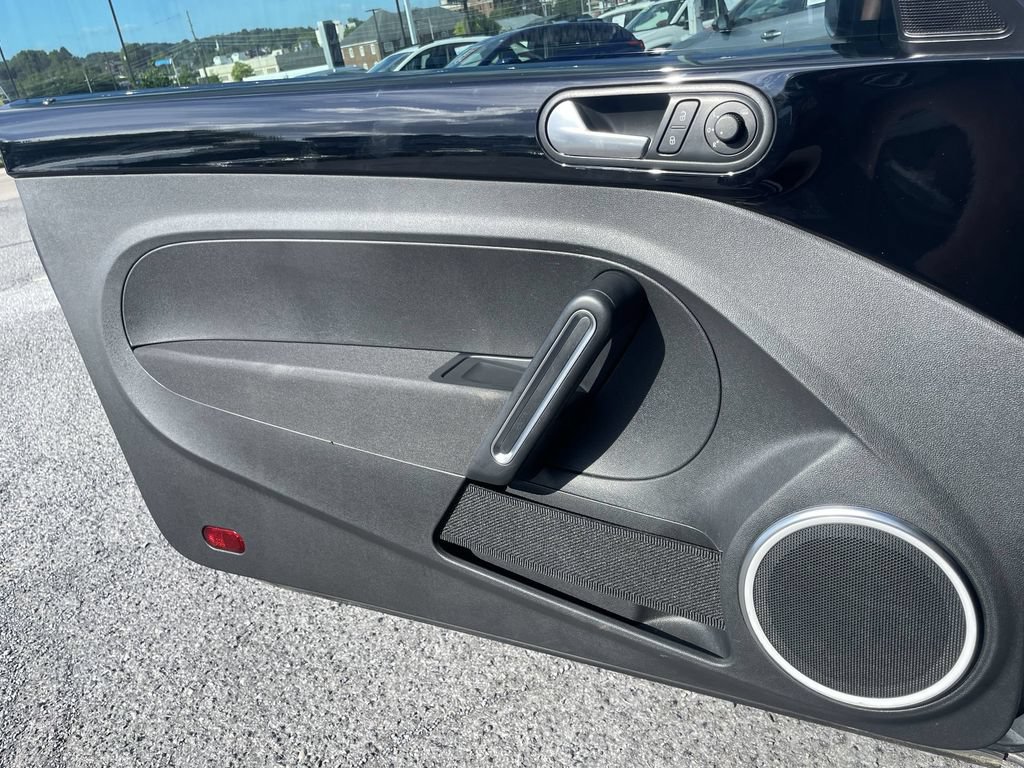 Used 2012 Volkswagen Beetle Turbo FWD image 16