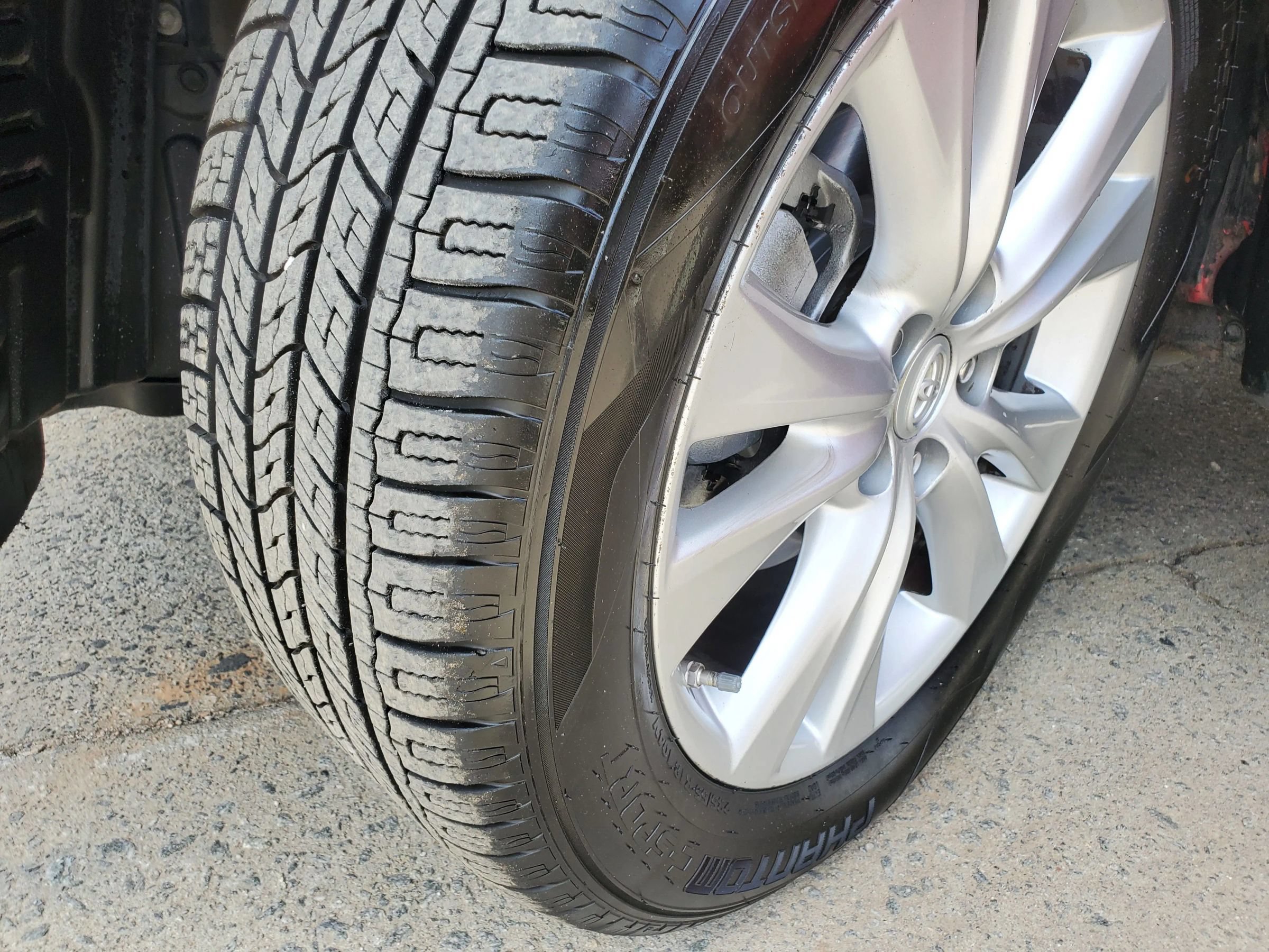 Used 2015 Toyota RAV4 Limited w/ Technology Package FWD image 65