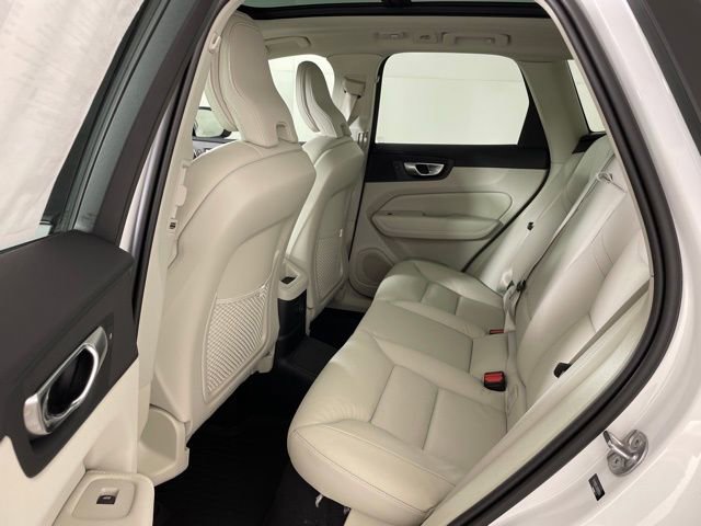 Certified 2024 Volvo XC60 T8 Plus w/ Protection Package Premier image 38