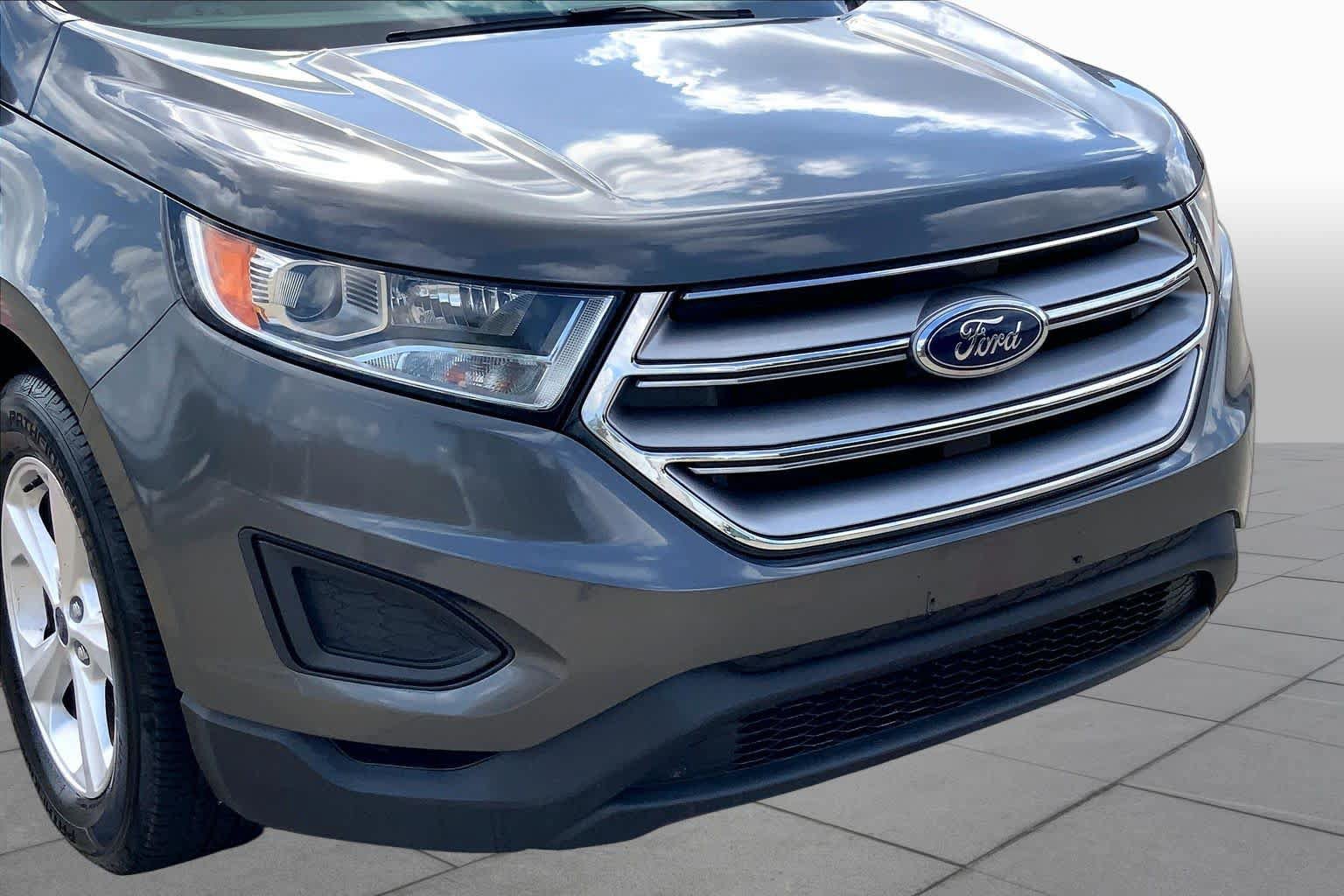 Used 2018 Ford Edge SE FWD image 28