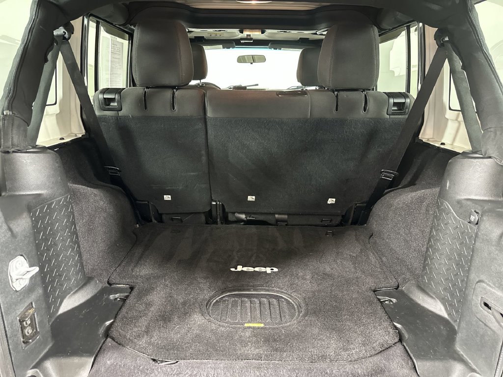 Used 2016 Jeep Wrangler Unlimited Sport AWD/4WD image 25