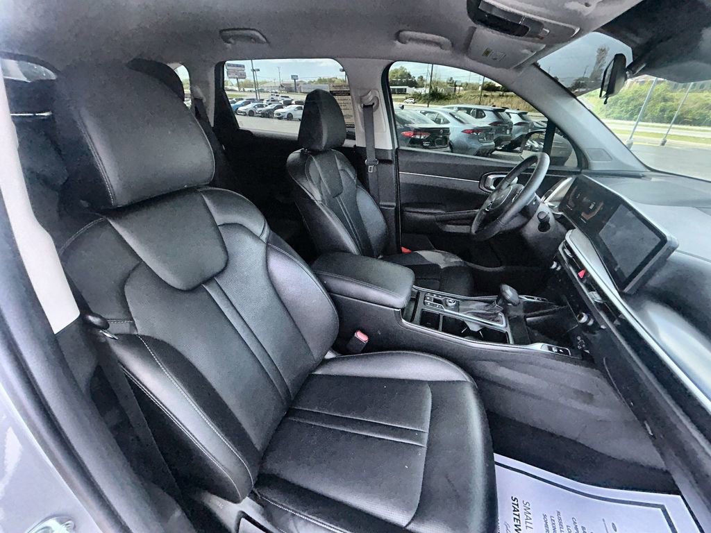 Used 2025 Kia Sorento S FWD image 33