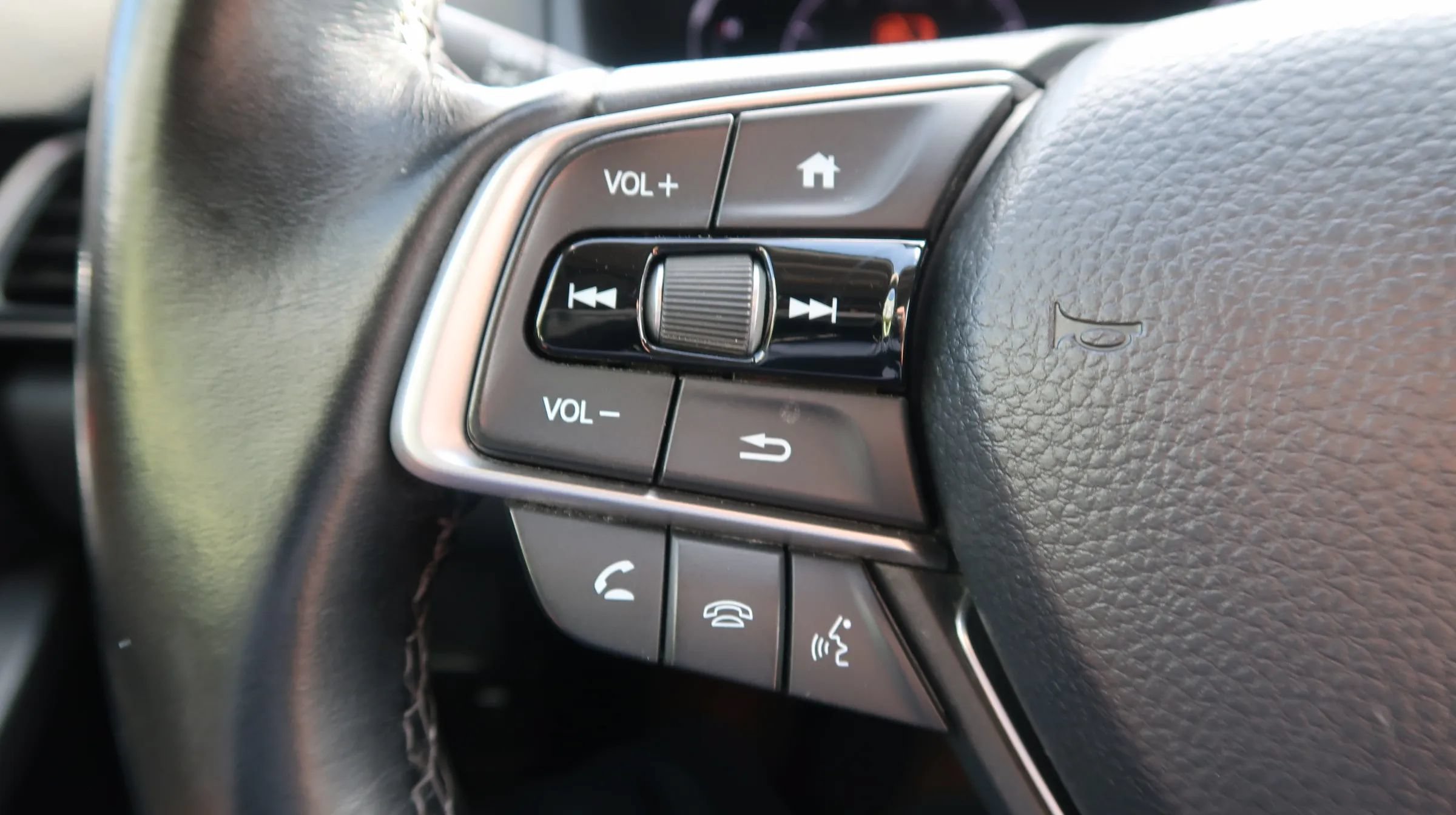Used 2021 Honda Accord EX-L image 34