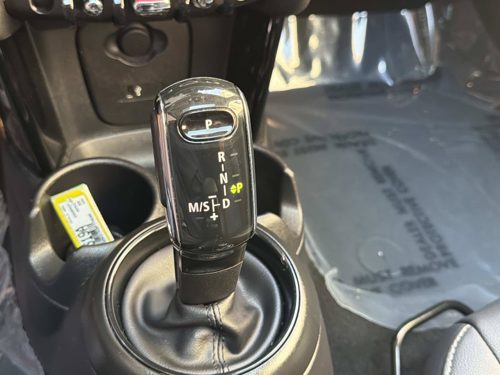 Used 2022 MINI Cooper 4-Door Hardtop FWD image 22