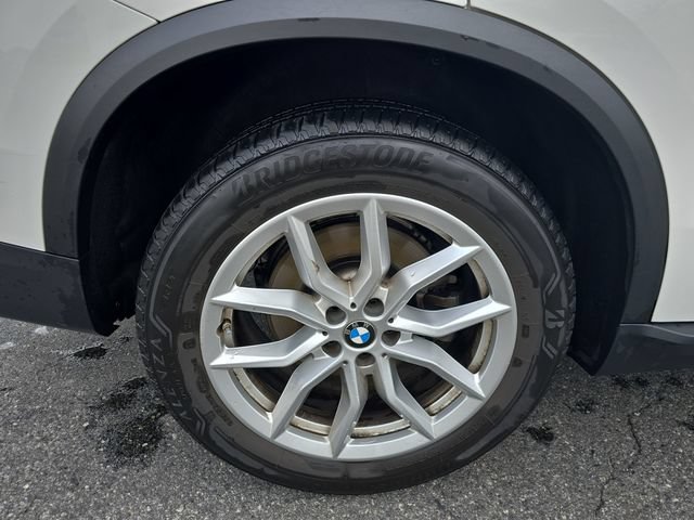 Used 2021 BMW X5 xDrive40i w/ Premium Package 3 AWD/4WD image 17