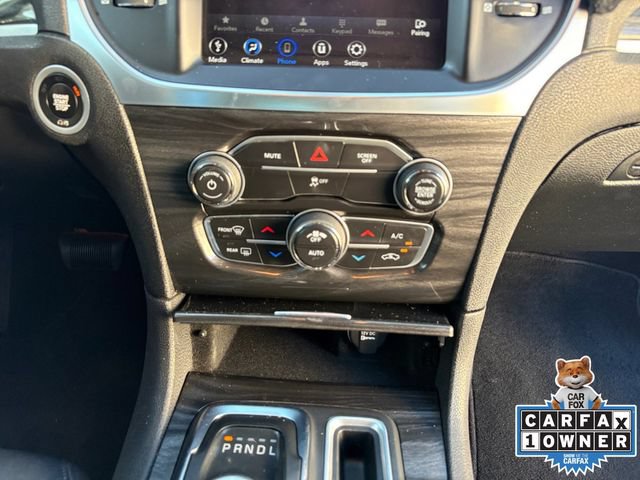 Used 2021 Chrysler 300 Touring w/ Sport Appearance Package RWD image 4