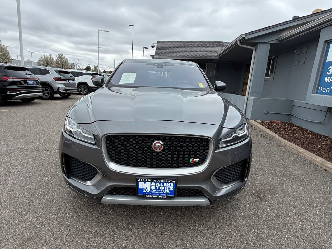 Used 2019 Jaguar F-PACE S image 2