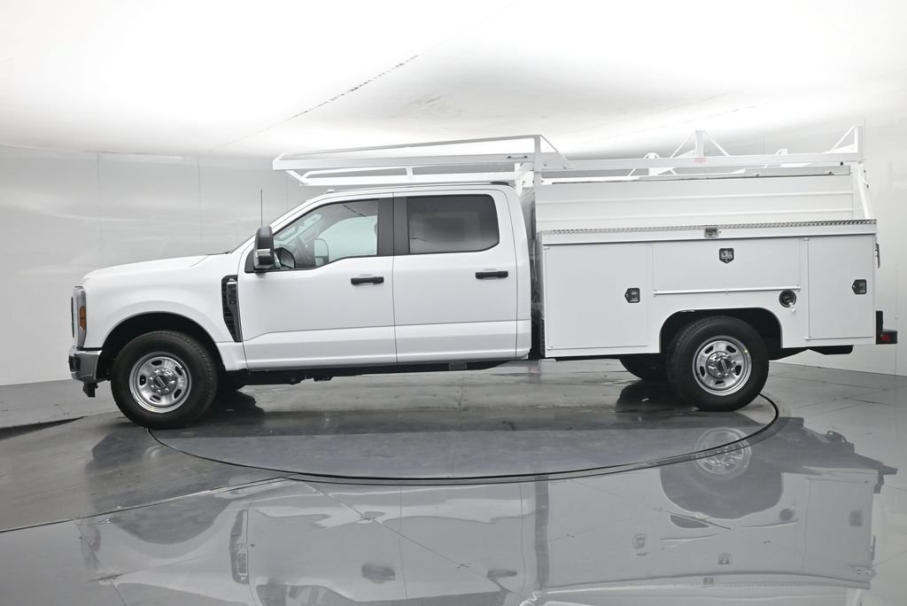 New 2026 Ford F350 XL w/ XL Chrome Package RWD image 31