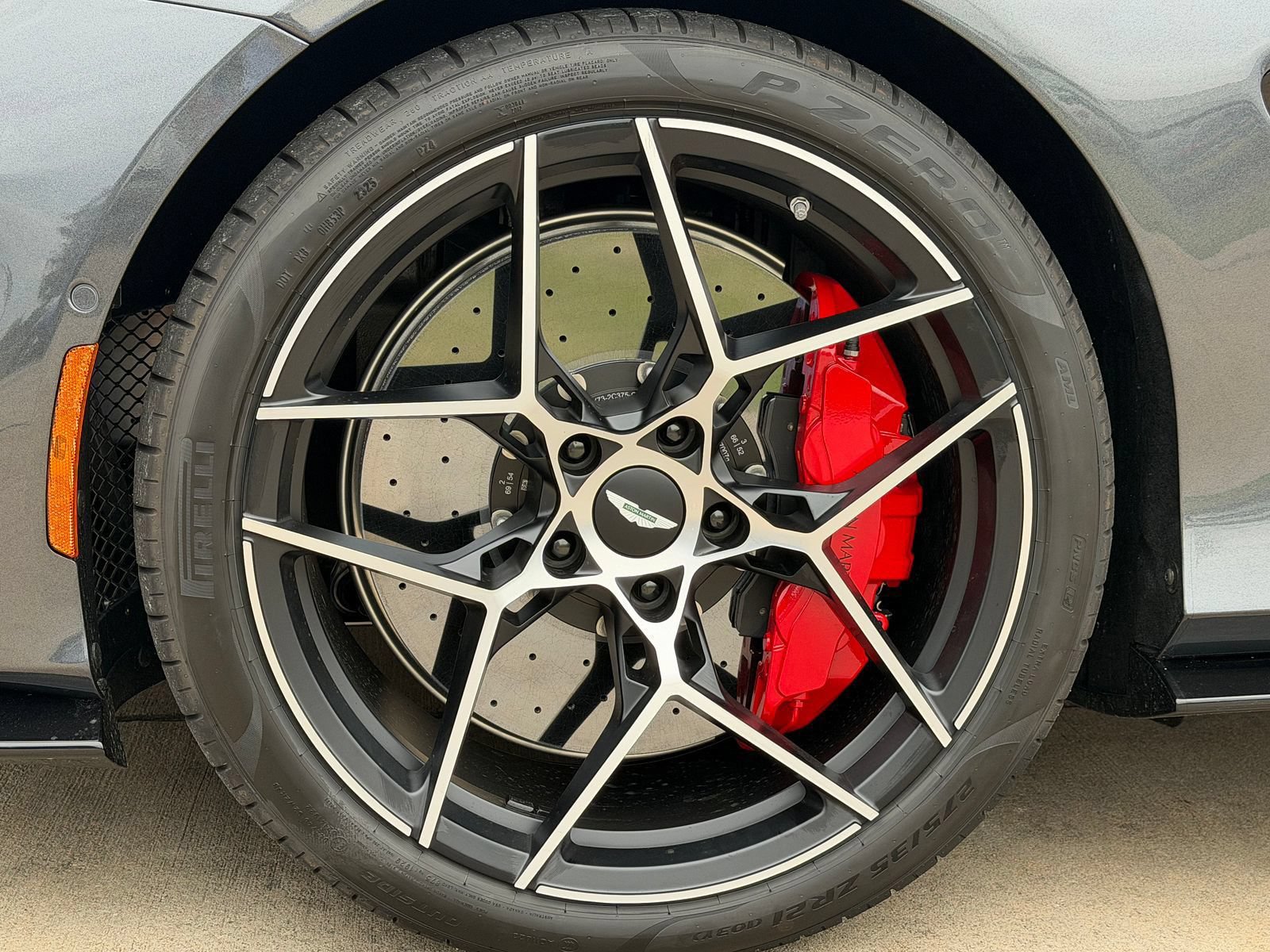 New 2026 Aston Martin Vanquish Convertible RWD image 4